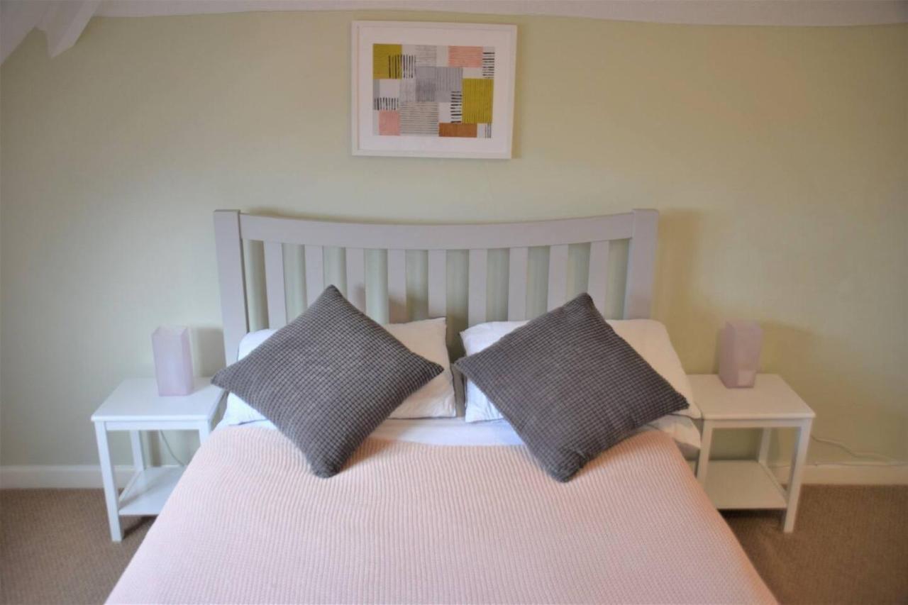 Charming 3-Bed Apartment In Talgarth Powys Brecon Extérieur photo