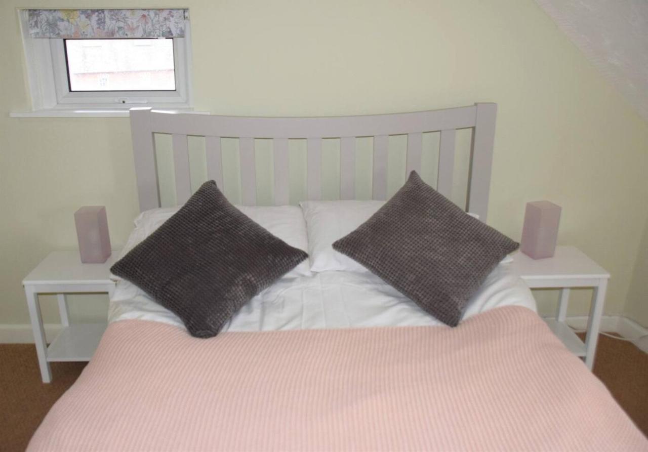 Charming 3-Bed Apartment In Talgarth Powys Brecon Extérieur photo