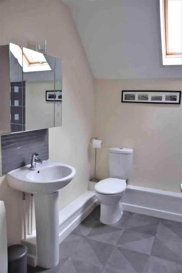 Charming 3-Bed Apartment In Talgarth Powys Brecon Extérieur photo